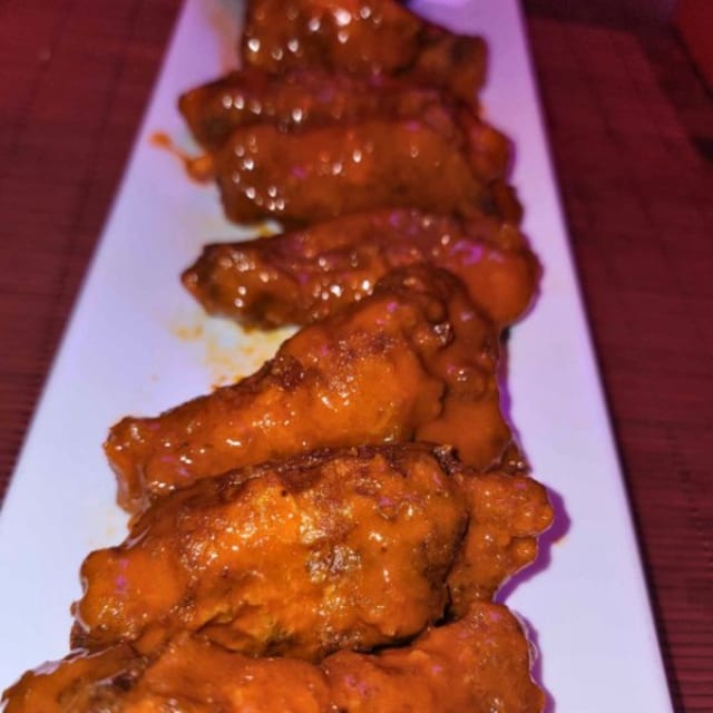 Chako’s Breaded Wings  (1 lb) Choice of Flavor.